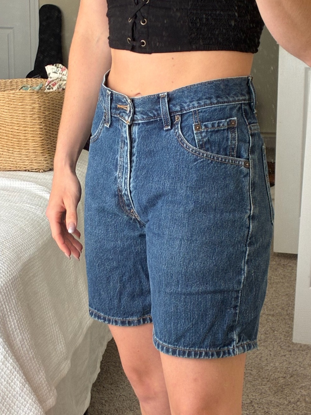 VTG High-Rise Dark Blue Denim Levi’s - Picture 2 of 6